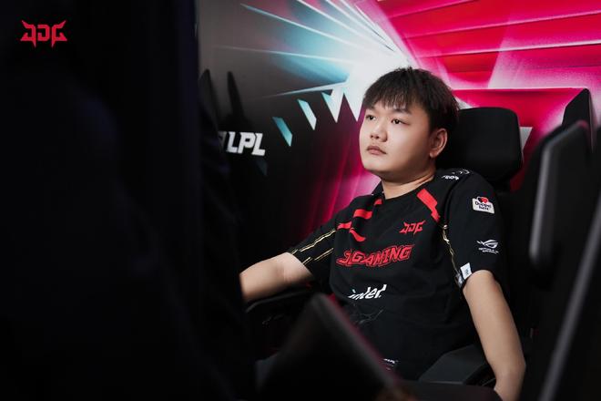 出比常人多 出比常人多