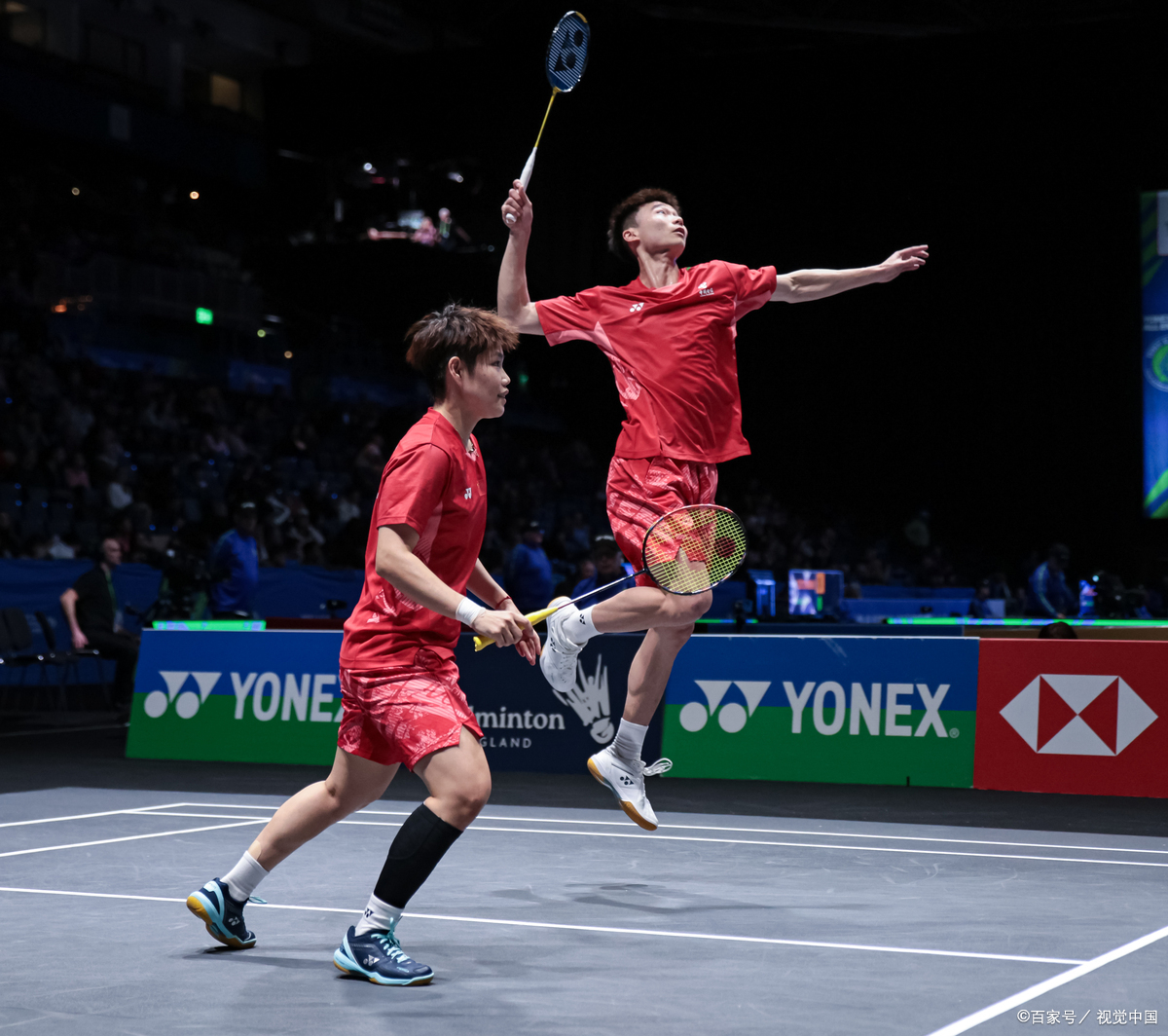 育融入全球 育融入全球