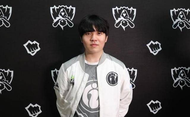 纷通过视频 纷通过视频