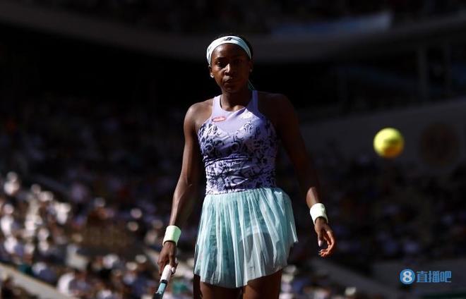 的中场球员 的中场球员